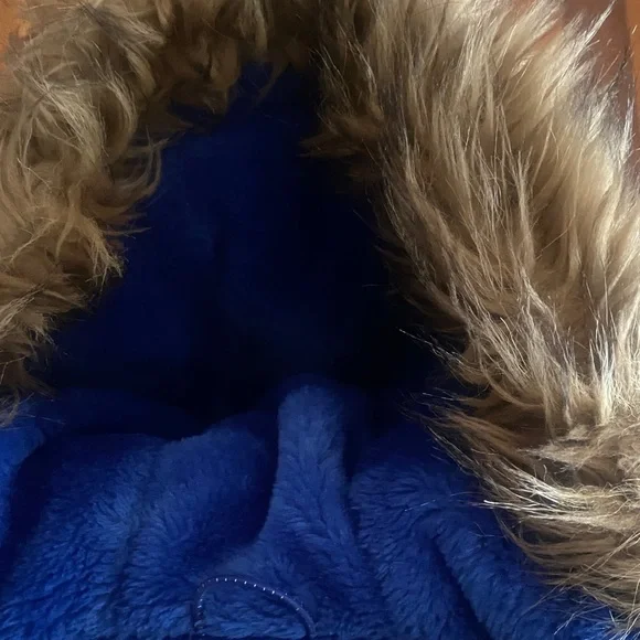 GAP Kids Blue Expedition Parka with Faux Fur Trim - Picture 6 of 14